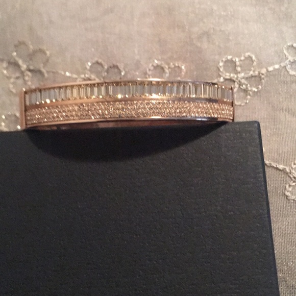 Michael Kors Bracelet NWOT - Picture 3 of 7